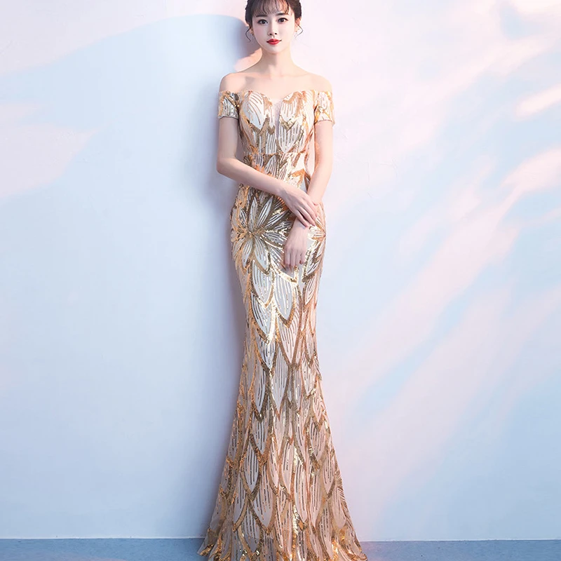 Сексуальное платье с вырезом лодочкой открытыми плечами блестящее зеленое