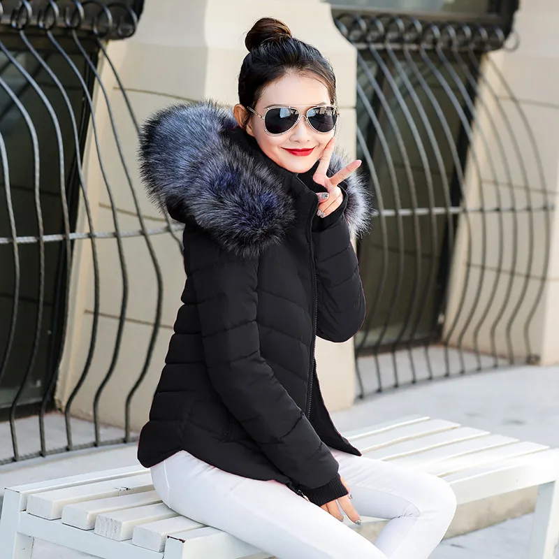 Черный New Winter short Women Winter Jacket Womens Parkas Gloves warm detachable fur collar detachable hat Slim coat Snow loading - Цвет: Черный