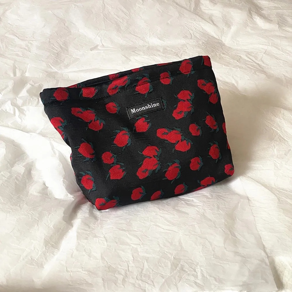 

Women Retro Cosmetic Bags Large Travel Toiletry Bag Fruit Print Make Up Bag Organizer Portable Zipper Beauty Case Insert Pouch