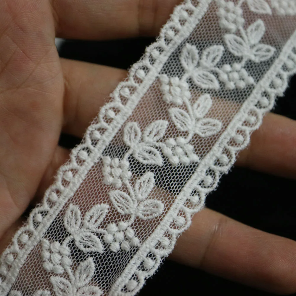 

3.2cm*5yards embroidery flower Cotton flower mesh lace trims for wedding dress Water soluable lace trimmings for clothes