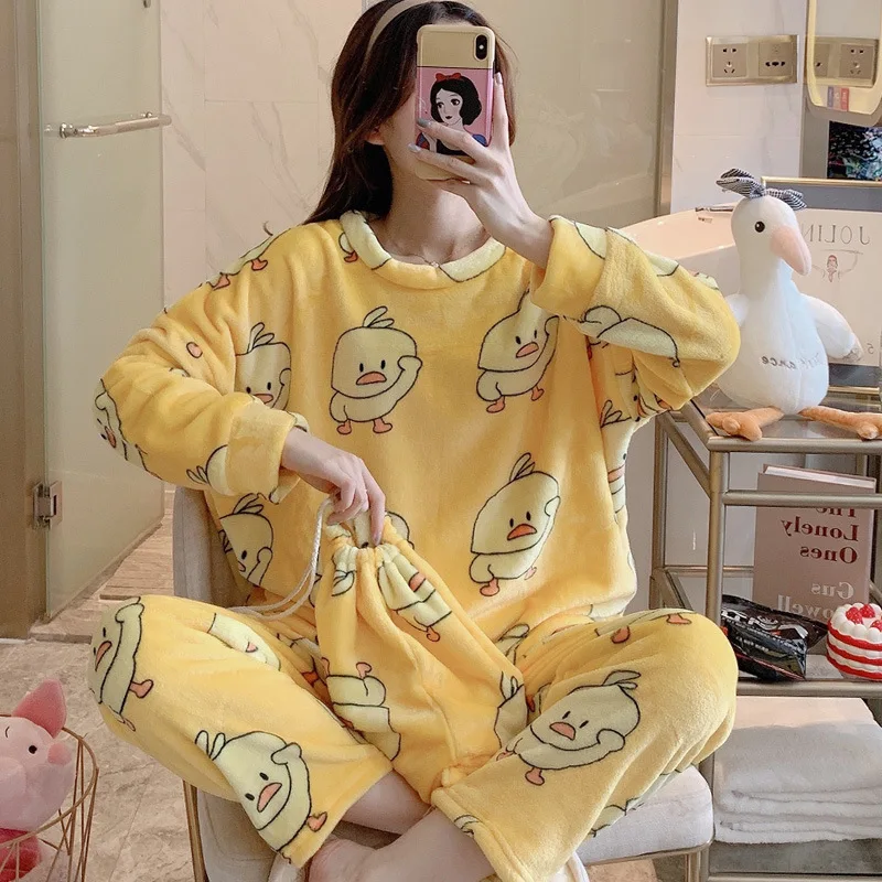 

HAOOHU 2020 winter new women's pajamas home suits fashion casual fruit print o-neck tops loose pants Flannel 2-pc suit sleepwear