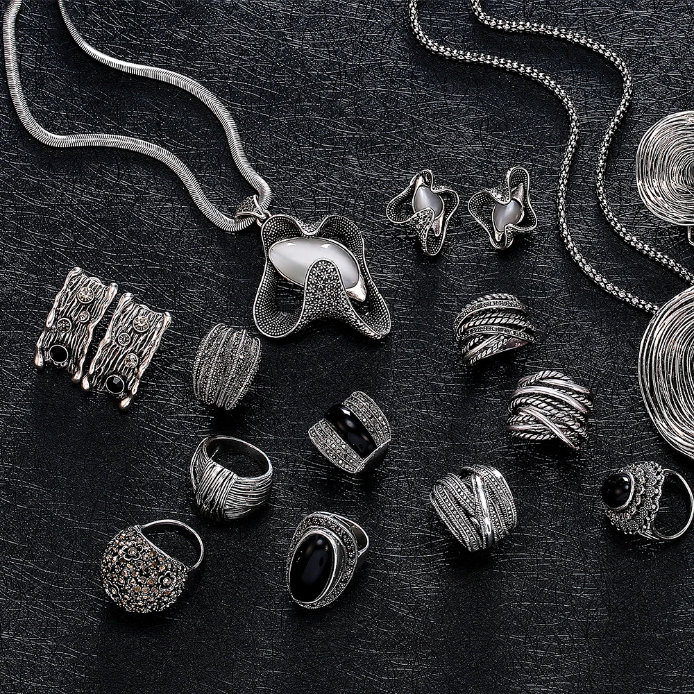 

Mytys Antique Rings Collection Vintage Rings for Women Oxide Silver Retro Fashion Rings