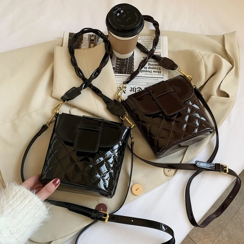 

Online celebrity texture patent leather bag women's bag shoulder messenger bag western style underarm bucket bag