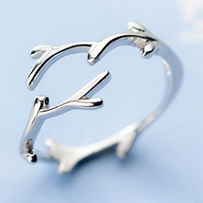 Кольцо женское регулируемое серебристого цвета с листьями | Украшения и