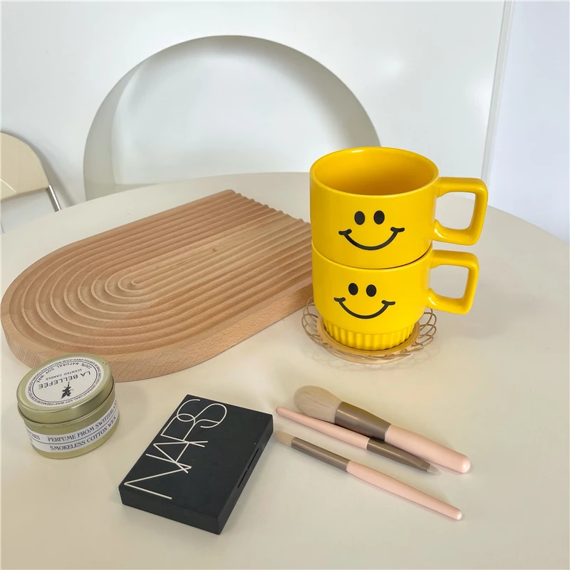 Желтая креативная фарфоровая чашка с улыбающимся лицом стакан для воды офиса