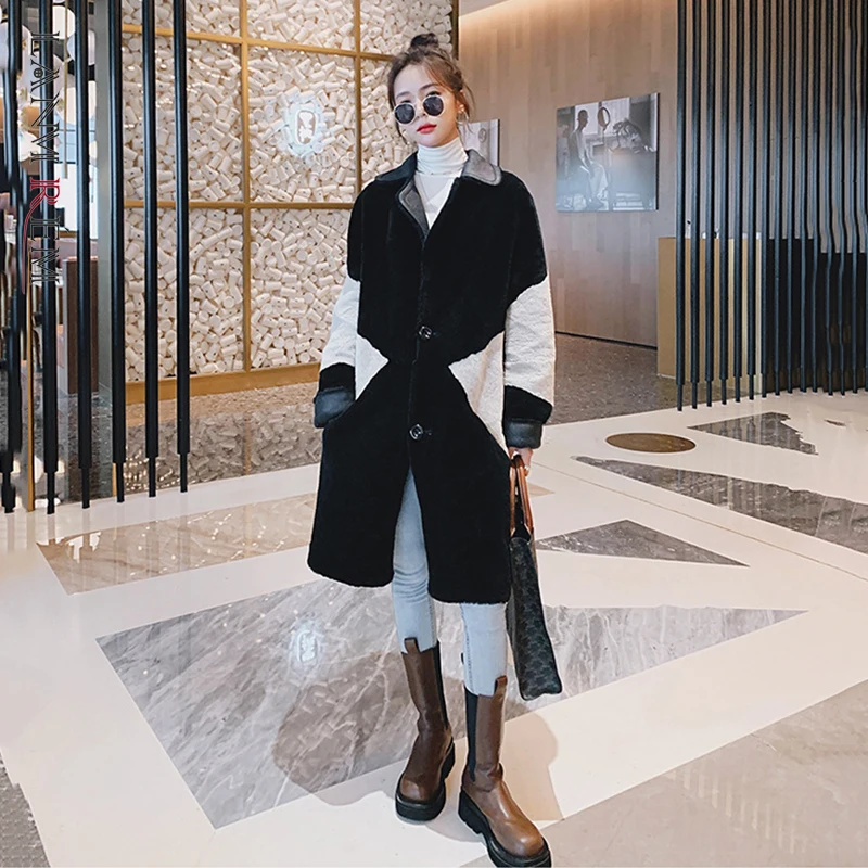 

LANMREM 2021 Winter New Contrast Lamb Wool Coat Female Loose Long Sleeve Mid-length Coats Women Fashion Clothing 2W1281