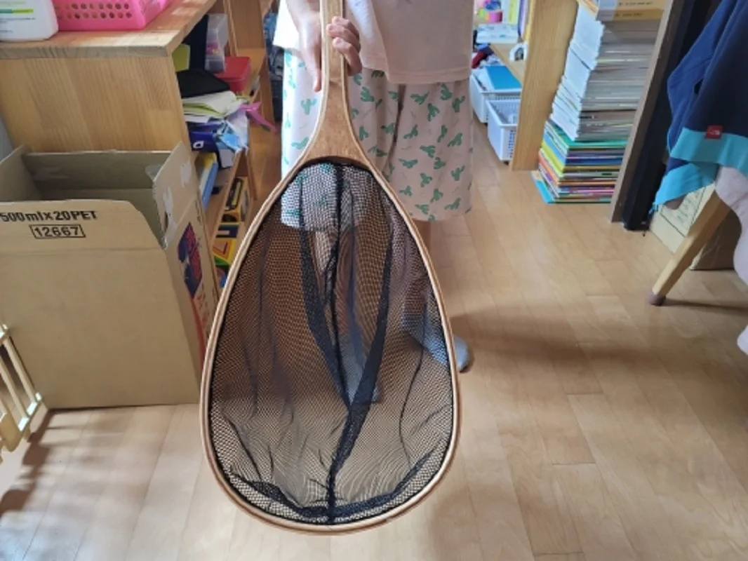 Сачок для ловли рыбы нахлыстом с деревянной ручкой резиновая/с посадка на нейлон