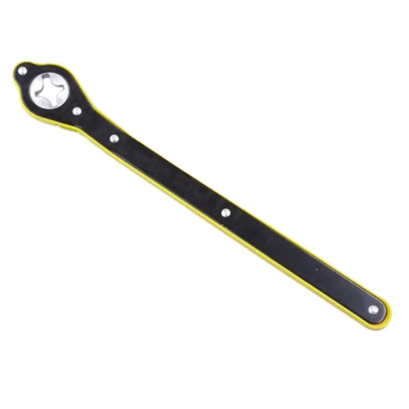 

Гаечный ключ с храповым механизмом для автомобильных шин