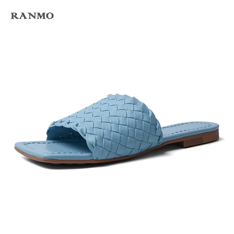 

2021 New Summer Beach Slipper Shoe Hand Woven Woman Flipflops Square Toe Slip on Lazy Mullers Shoes Casual Outdoor Wear Female