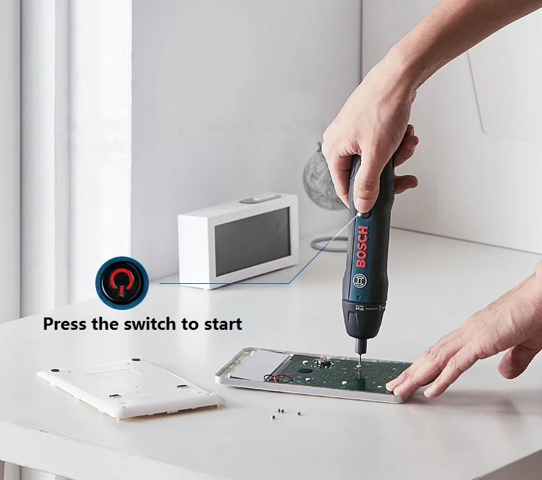 Мини-шуруповерт BOSCH GO & GO2 с литий-ионной аккумуляторной батареей 3,6 В, подзаряжаемый через шнур, с набором сверл и насадок.
