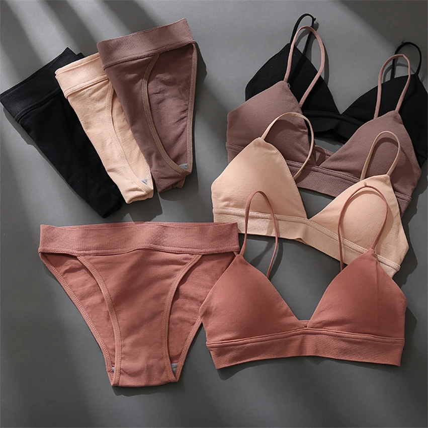 Однотонный женский комплект из бюстгальтера и трусиков во французском стиле