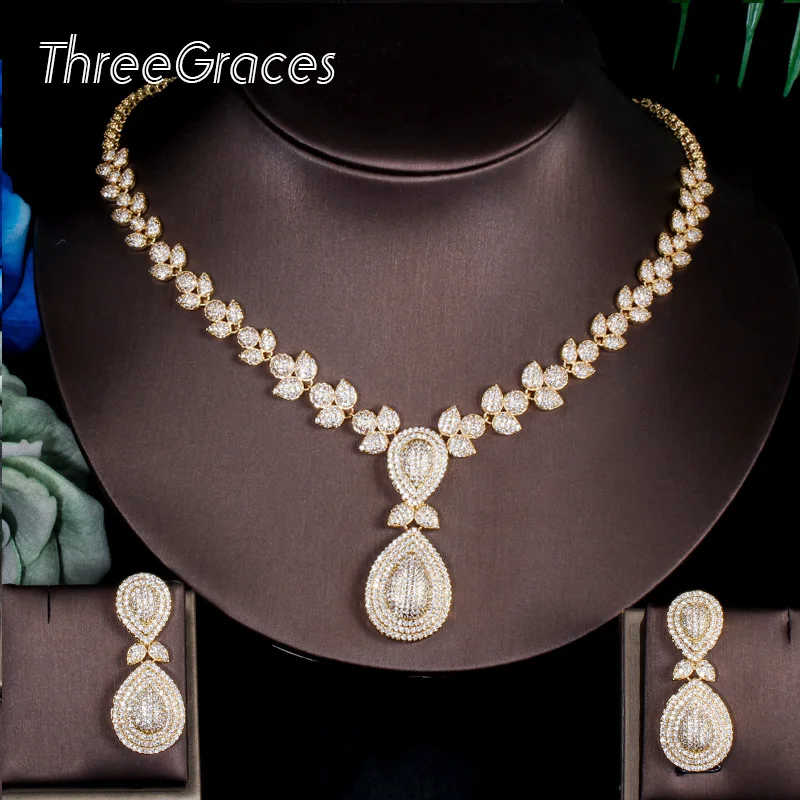 Женский винтажный светильник ThreeGraces золотого цвета с кубическим цирконием