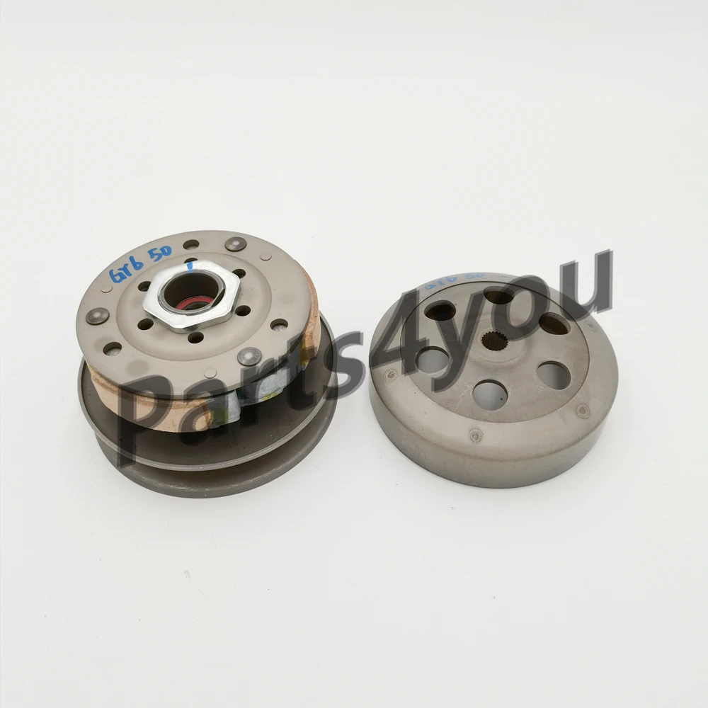 

50cc QMB139 Clutch Assembly with Secondary Driven Pulley Clutch Bell Variator for Scooters & Go Karts TaoTao Kazuma Roketa SUNL