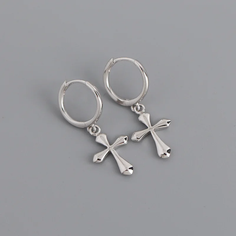 

Korean Jewelley 925 Sterling Silver Cross Stud Earrings For Girls Lady Pendientes серьги кресты eh758
