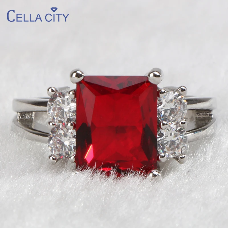 Женское прямоугольное вечерние ЦО из серебра 925 пробы с цирконием