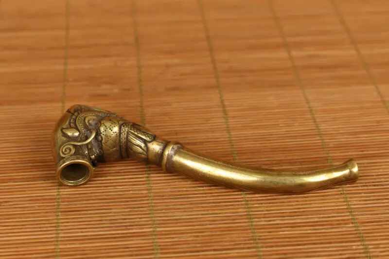 

old bronze hand carving dragon Statue figure smoke tool noble gift