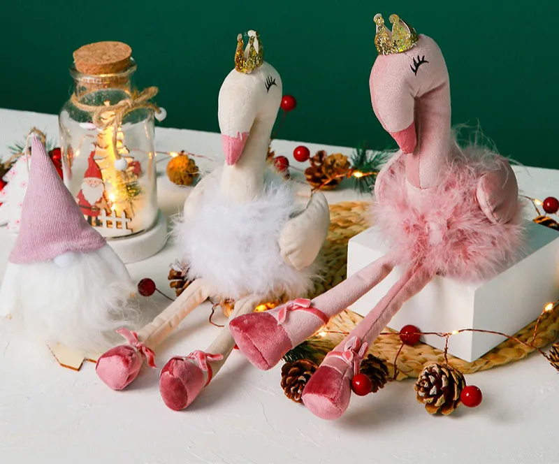 Рождественское украшение в виде розового фламинго маленькое для рабочего стола