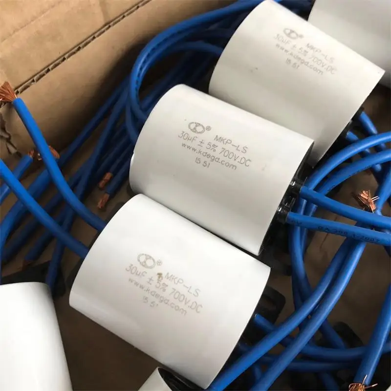 Импортный конденсатор электронный осевой KD ELec 30 мкФ 700 в инвертор сварочного