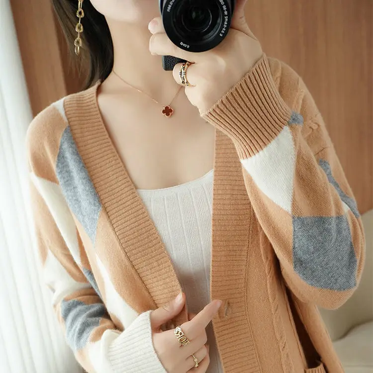 

100% cotton knitwear 2021 spring new asymmetric diamond jacquard coat