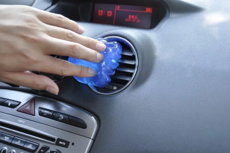 

1pcs Magic Glue Clean Tool Interior Panel Air Outlet Vent Dashboard Dust Cleaner