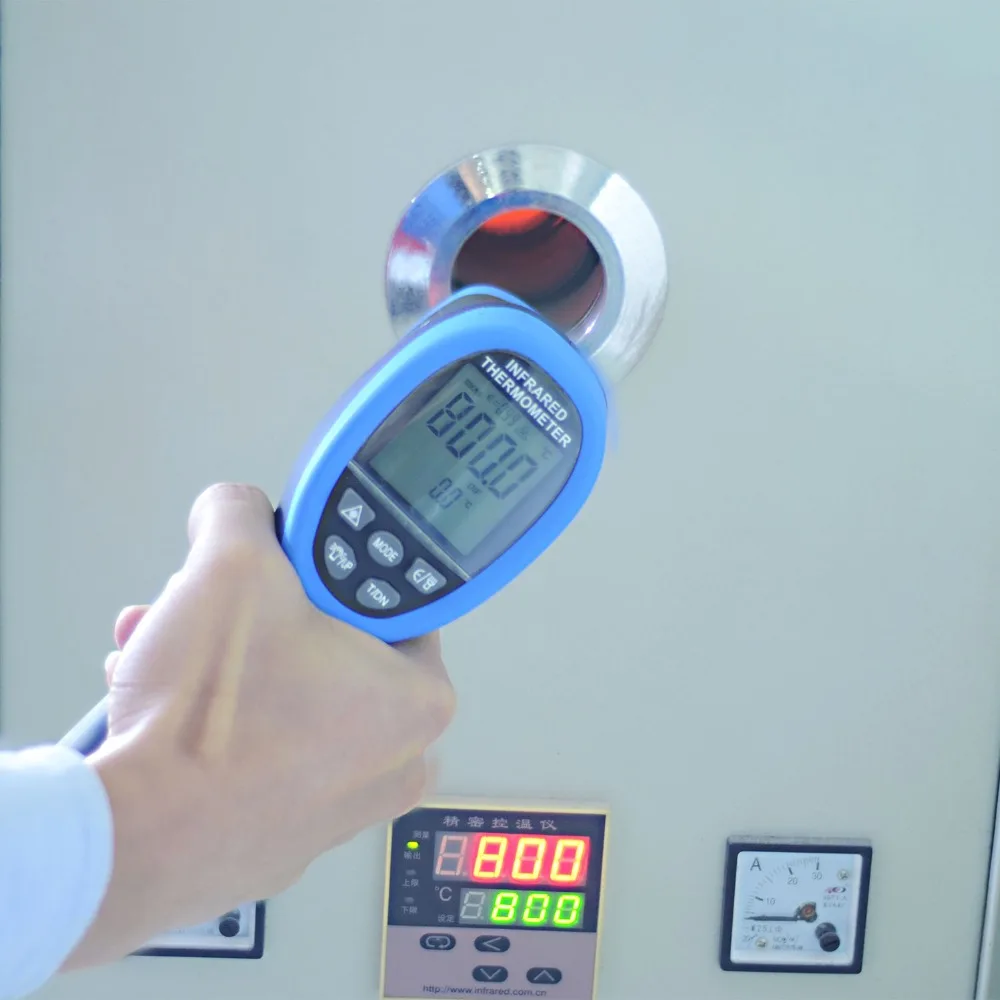 Двойной лазерный цифровой инфракрасный термометр HoldPeak HP-1500-50 ~ 1500 °C
