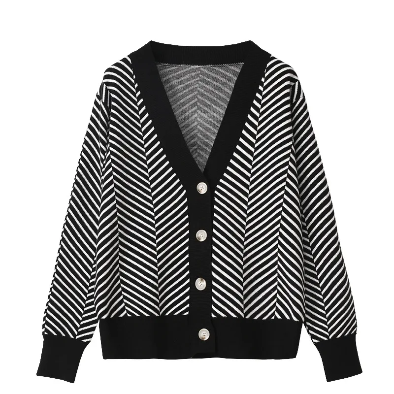 

BYGOUBY Christmas Tree Patern Women Cardigan Sweater Autumn Winter Thick Warm Jacket Coat Vintage Single Breast Woman Cardigans