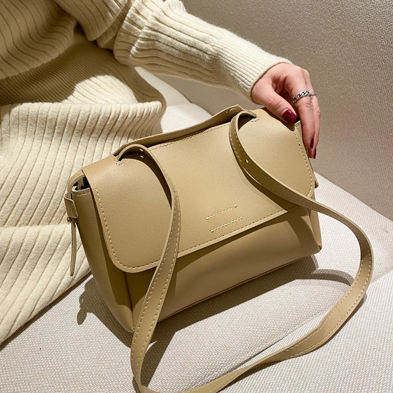 

2021 New Fashion Women's Fashion One Shoulder Bag Retro Soft Leather Stiletto Messenger Bag Large-capacity Bucket Bag Satchels