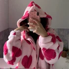 Женская зимняя куртка с капюшоном и принтом в виде сердца