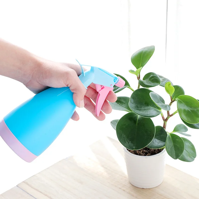 

Simplicity Geometric Design Empty Spray Bottle Plastic Watering The Flowers Water Spray for Salon Plants Sprayers Candy Color