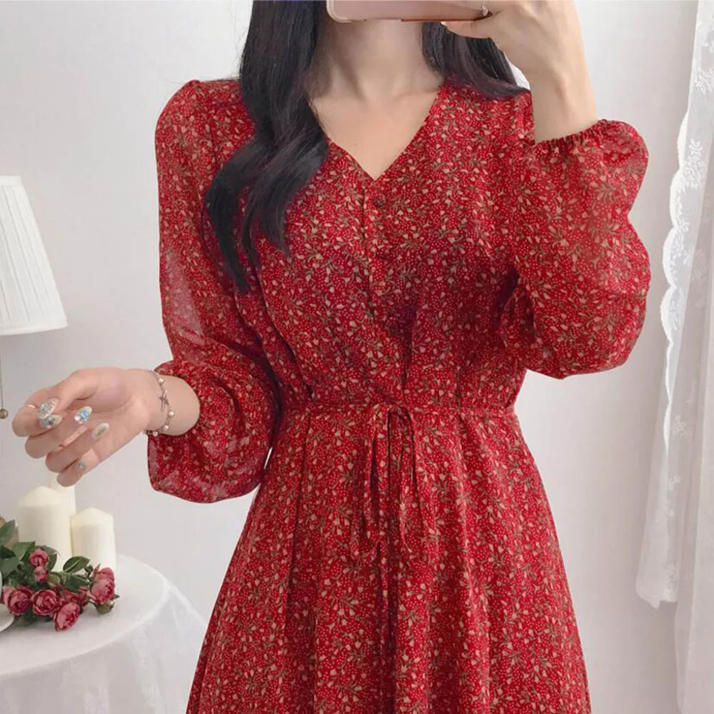 Шифоновое платье-трапеция с V-образным вырезом длинным рукавом и цветочным