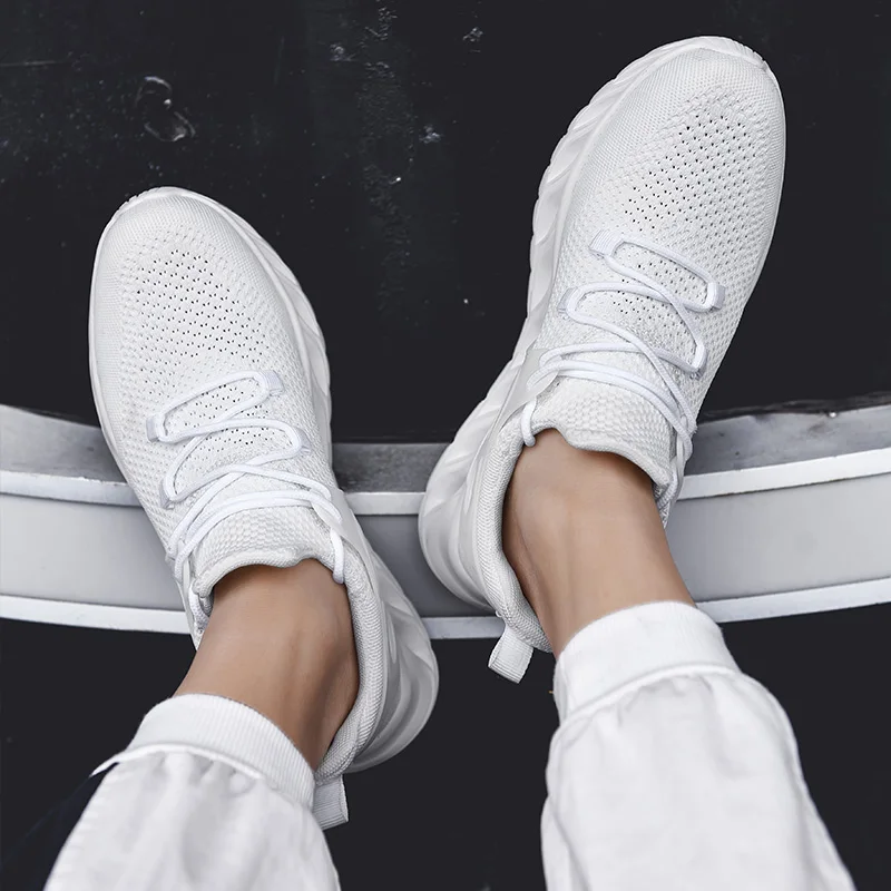 Men's Sneakers Ultralight Breathable Running Shoes Fashion Casual Sports Zapatos Super Comfortable Pop Flexible Jogging Shoes