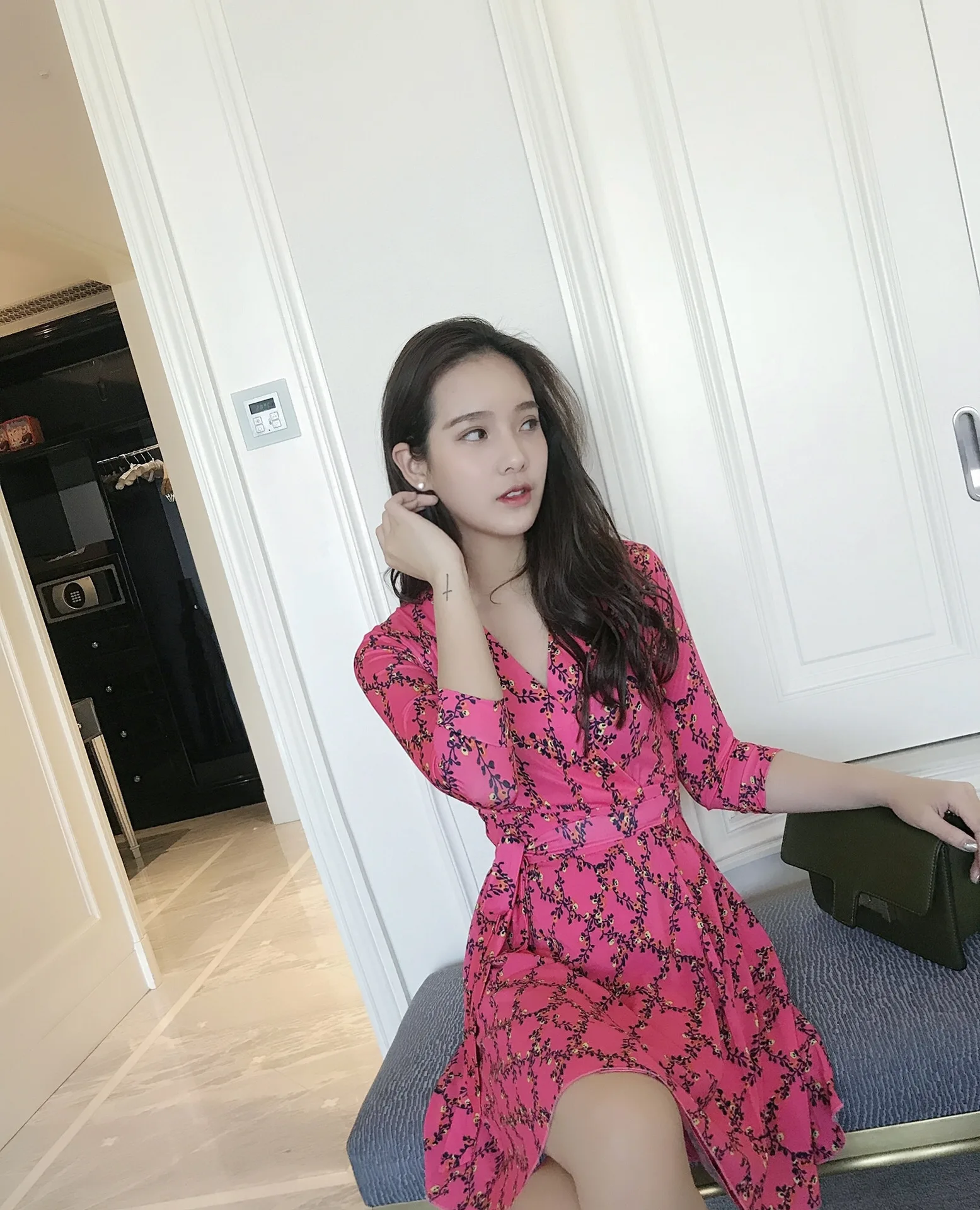 

Spring And Summer 2020 Stitching Slim Fit Medium Length Chiffon Wrap Dress Slim Lace Up Dress