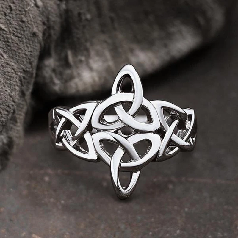

Vintage Triquetra Symbol Trinity Knot Ring Men Stainless Steel Viking Celtic Knot Rings Women's Irish Ring Retro Amulet Jewelry