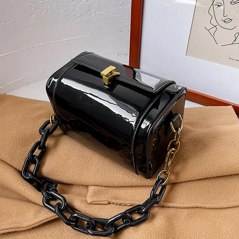 

Сумка кросс-боди Женская, из лакированной кожи, Черная