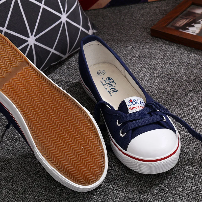 Women Fashion Sneakers Canvas Shoes Casual Loafers Woman Flats Boat Shoes Ladies Lace-up Female Vulcanize Shoes High Quality