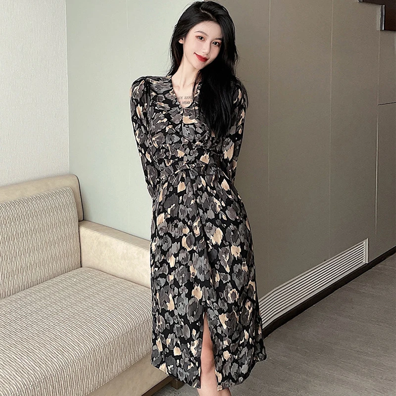 

Fashion Vintage V-Neck Long Sleeve Midi Lace-up Dress Women Streetwear Robe Coffee Break Casual Boho Print Split Female Dress