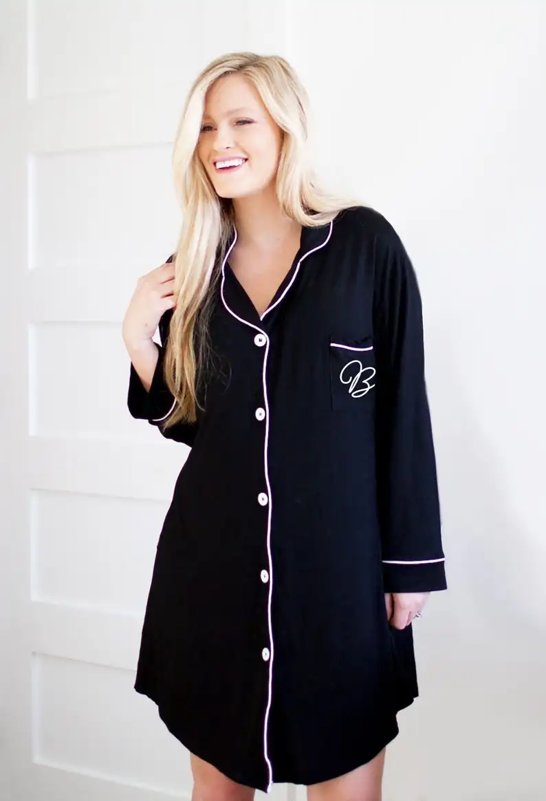 Рубашки подружки невесты на пуговицах рубашки для сна Пижама с монограммой