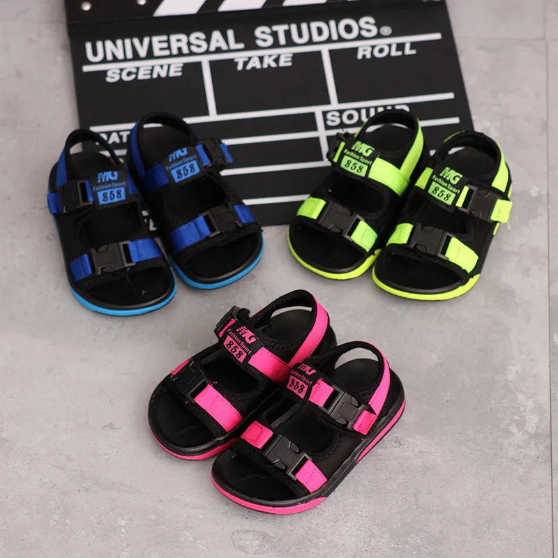 

New Kids Sandals Summer Beach Shoes Boys Girls Leisure Sandals Children Slippers Students Shoes Lightweight Soft Bottom SMM041