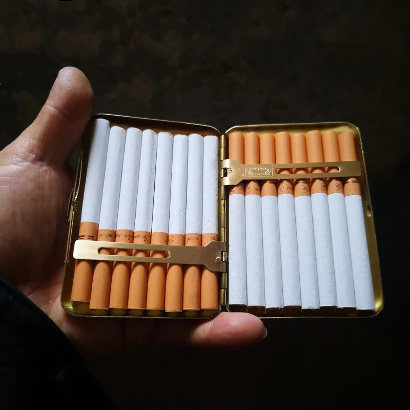 

Knife Mark Pure Copper Engraving Cigarette Case 16 Sticks Cigarettes Anti-pressure Portable Storage Smoking Vintage Box