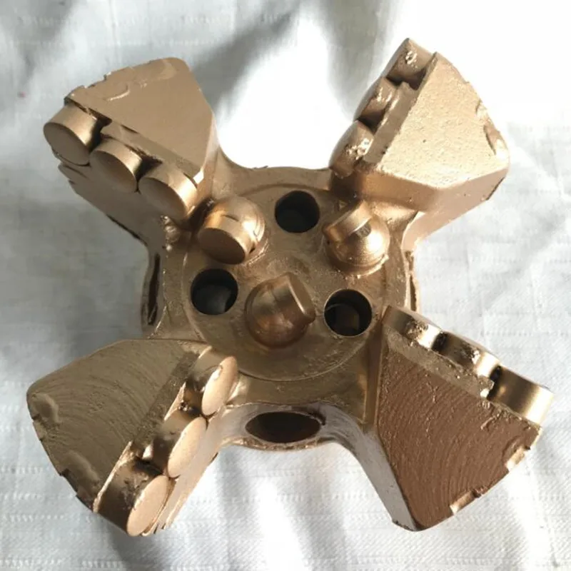 Сверло-ступень с четырьмя крыльями для бурения скважин PDC Drag для горных работ и геологических исследований на угольных месторождениях.