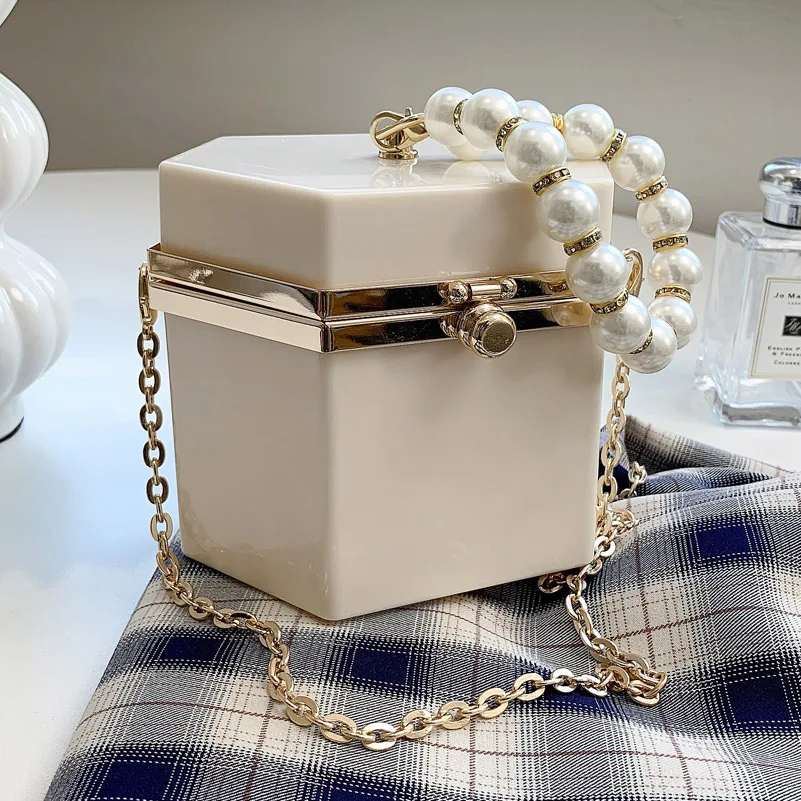 

Handbag Square Bag Simple Pearl Clip Bag Hand Bill Of Lading Shoulder Slung Handbag Purses and Handbags Luxury Designer Satchels