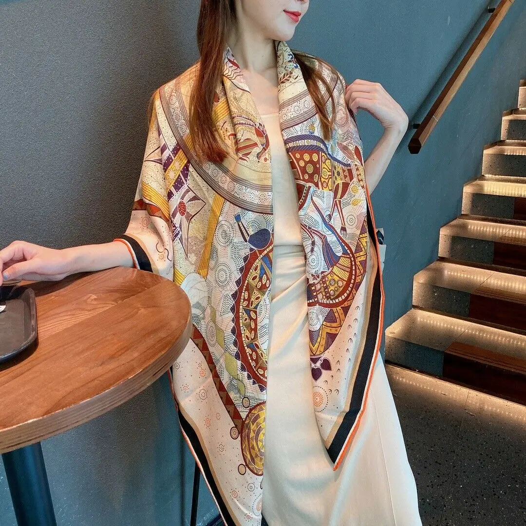 

Платок женский двусторонний из 70% шелка, 30% кашемира, 135 х 135 см