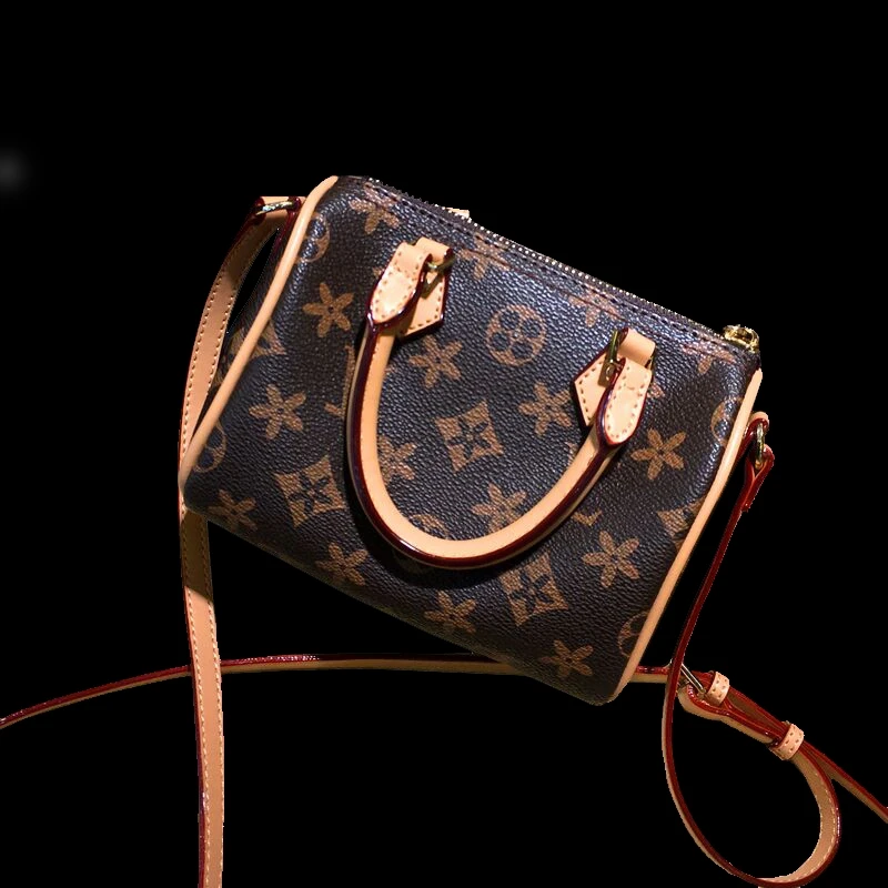 

2021 Brand Shopping Leather Girl Fashion New Mini Pillow Bag Women's Classic Straddle One Shoulder Designer Gift Luxury Lovely