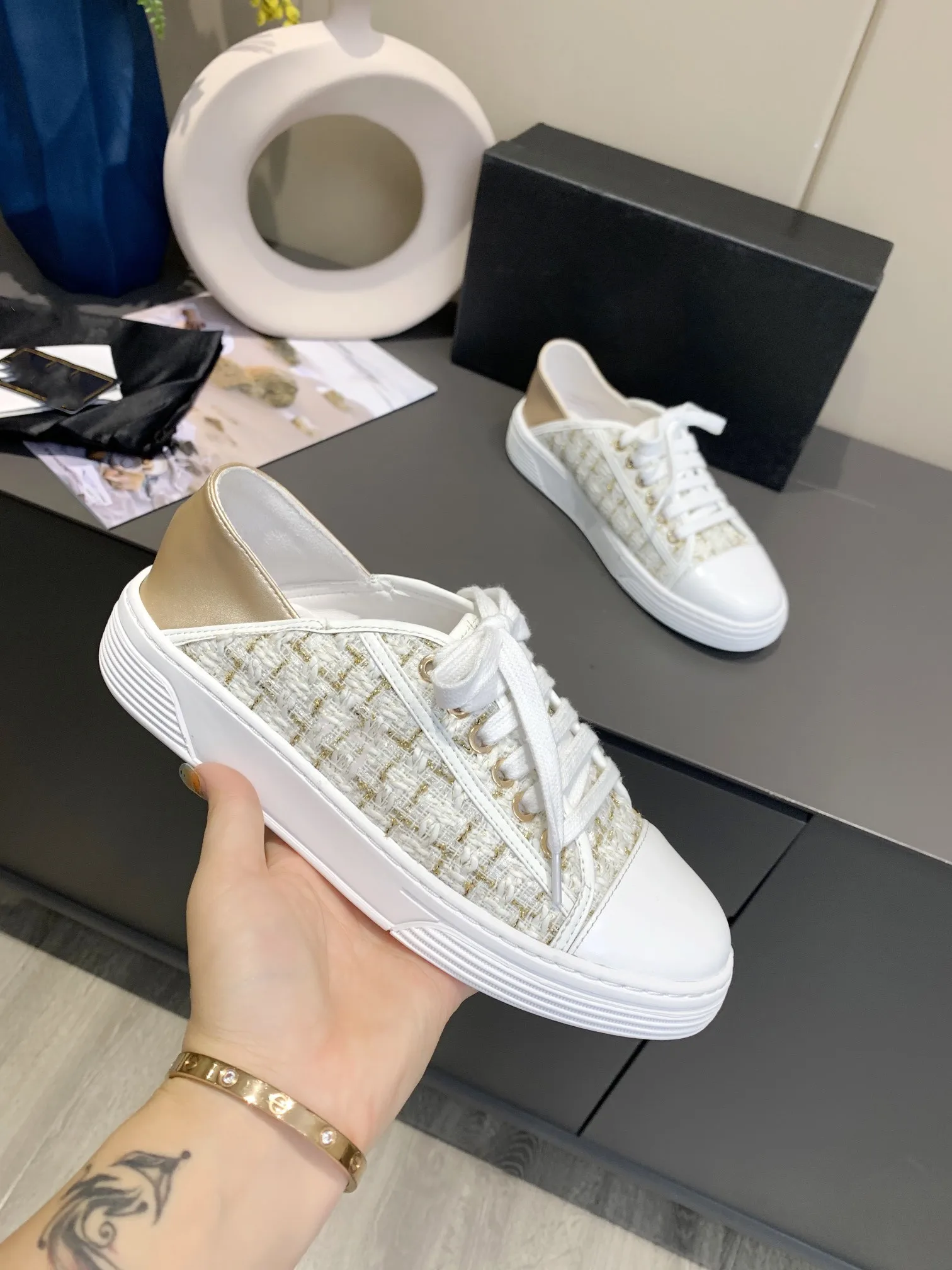 

Women shoes luxury brand sneakers flat loafers leisure woman shoes casual top quality lace up