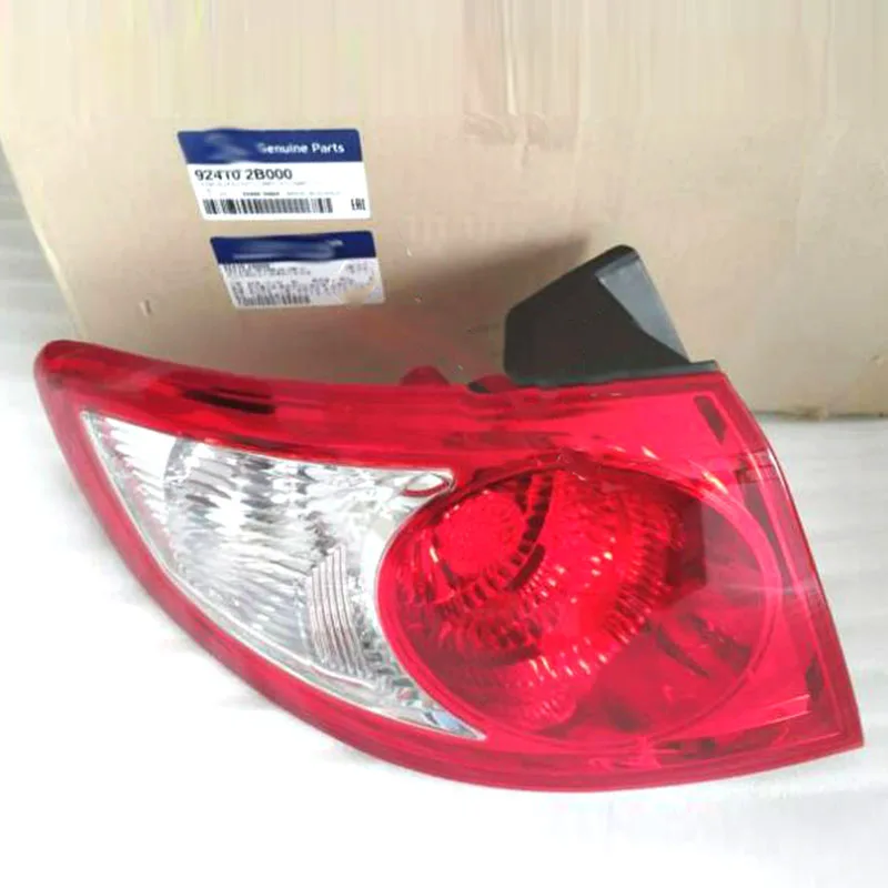 

Baificar Brand New Genuine Rear Tail Light Assembly 92410 2B000 92410-2B000 For Hyundai Santa Fe 2.7