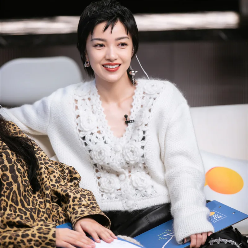 

Женский трикотажный кардиган с V-образным вырезом и длинным рукавом