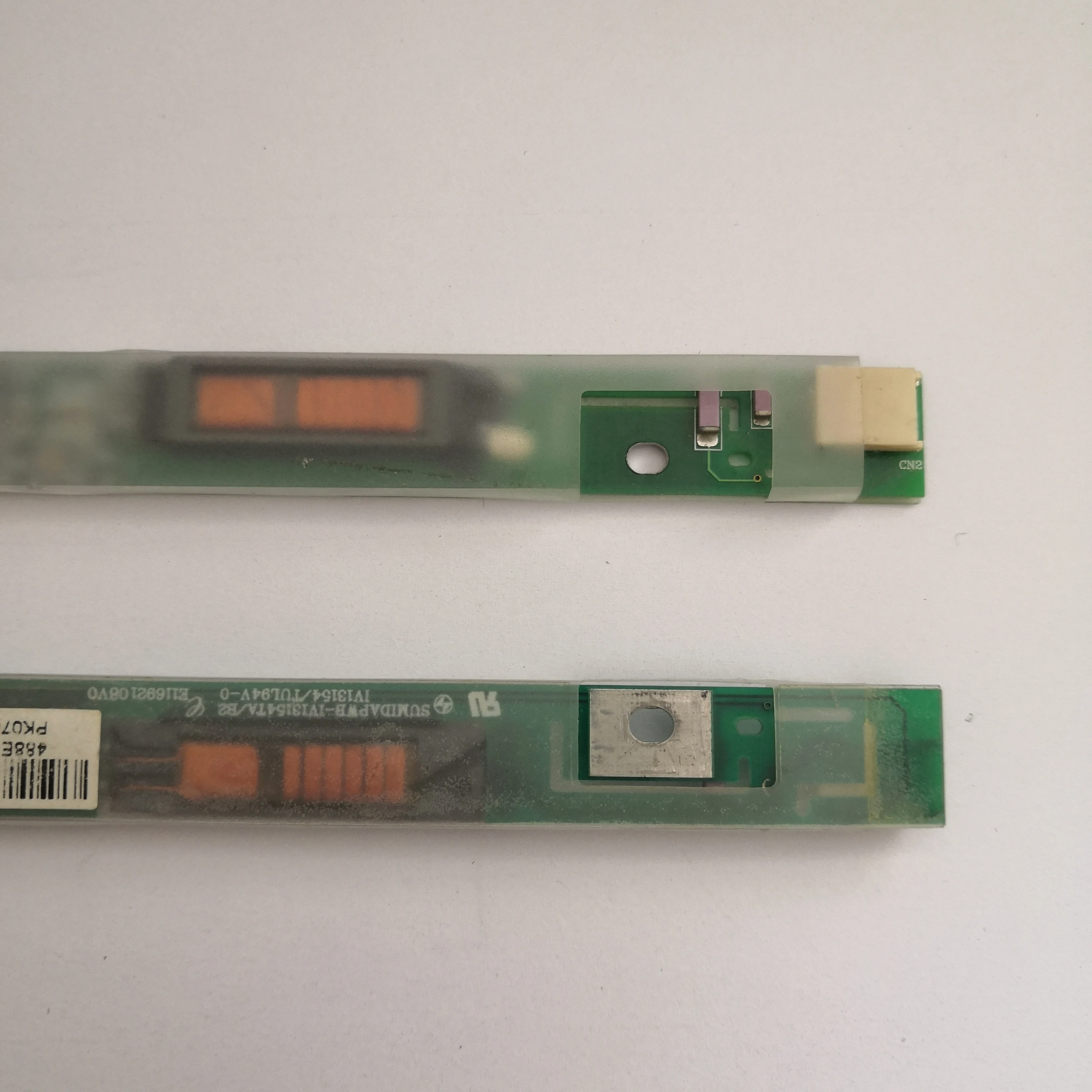 Жк инвертор для HP C300 C500 C700 R3000 V5000 ZT3000 eMachines E520 E720 NX7000 NX7010 NX9110|Компьютерные кабели и
