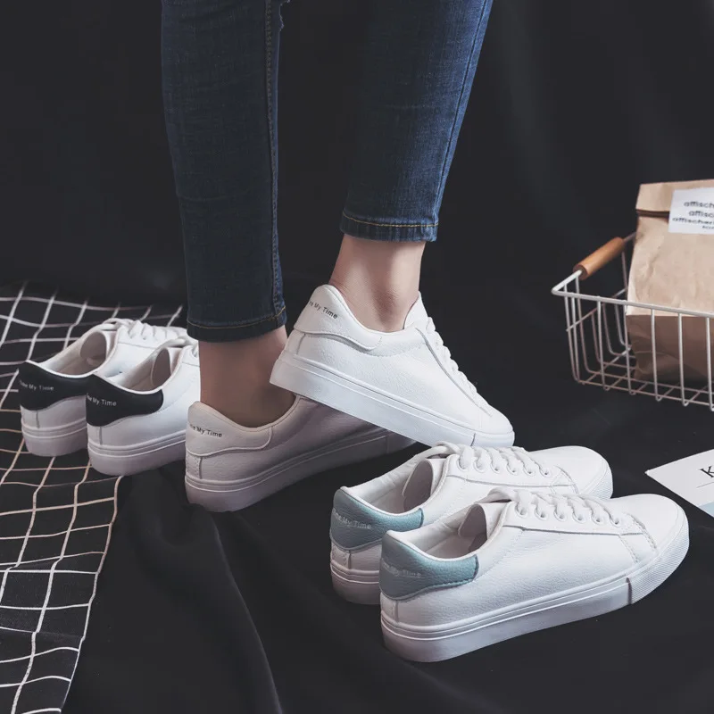 

New women's casual white shoes, women's all-match flat-bottom lace-up shoes, students' lightweight and comfortable shoes
