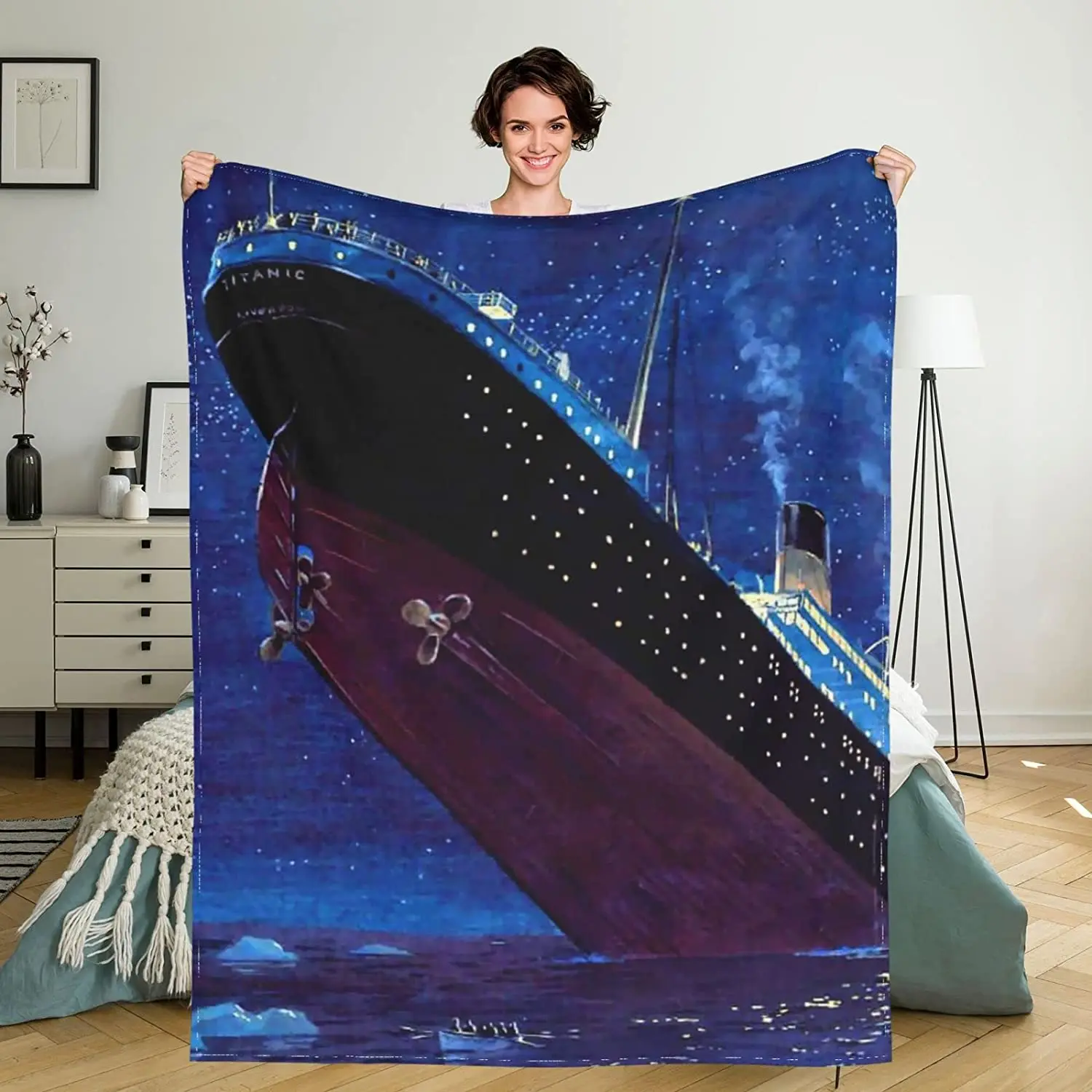 

Titanic Sinking 60x50 inch Throw Blanket Super Soft Fuzzy Cozy Warm Fluffy Plush Blanket for Bed Couch Chair Living Room Fall