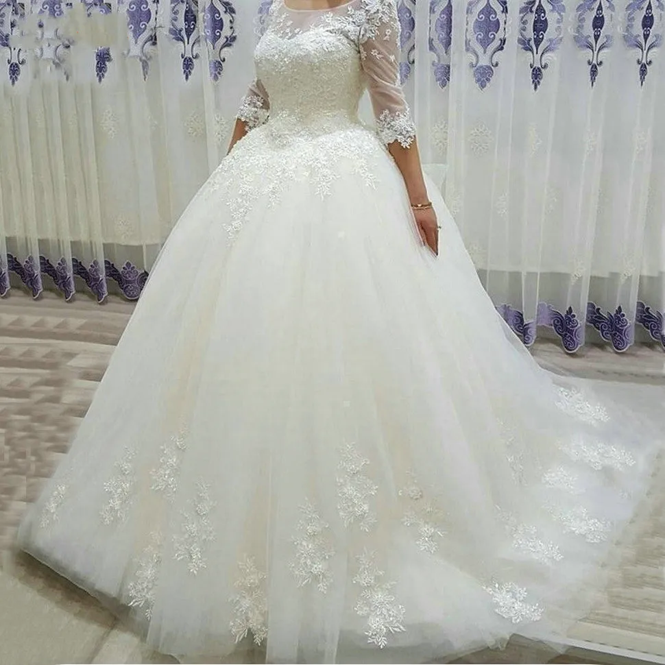 

Custom-made Excellent Princess Wedding Gown Tulle Applique Lace Scoop 3/4 Sleeves Wedding Dress llusion Ball Gown Bride Dresses